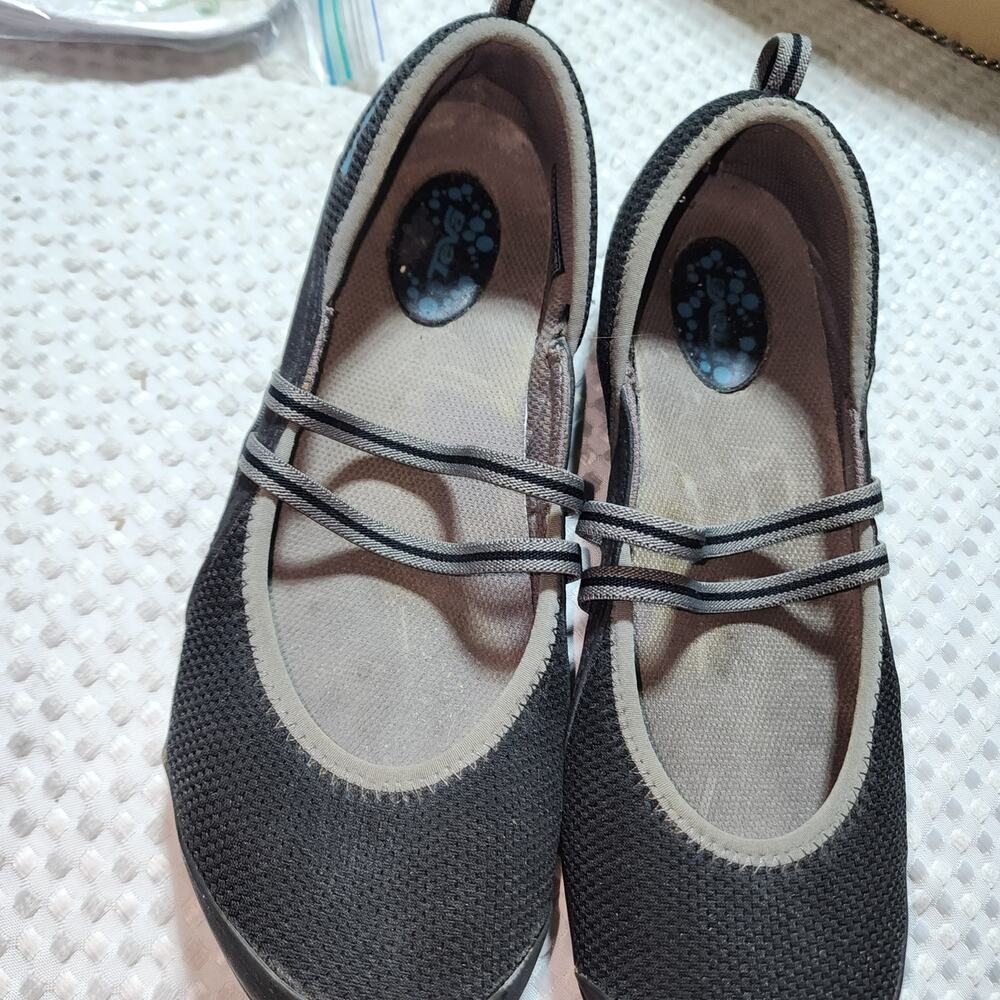 TEVA EUC WOMENS SZ 8 MARY JANE FLAT SLIPON SHOES